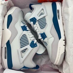 Jordan Women's Sneakers in White and Blue